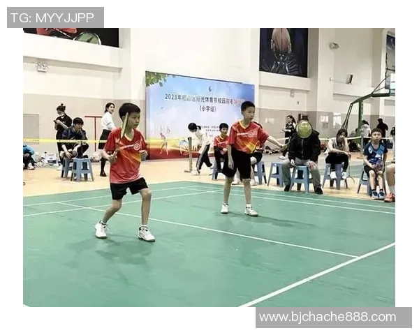 南京羽毛球队包夹战术解析及其在比赛中的应用与影响 南京羽毛球队包夹战术解析及其在比赛中的应用与影响